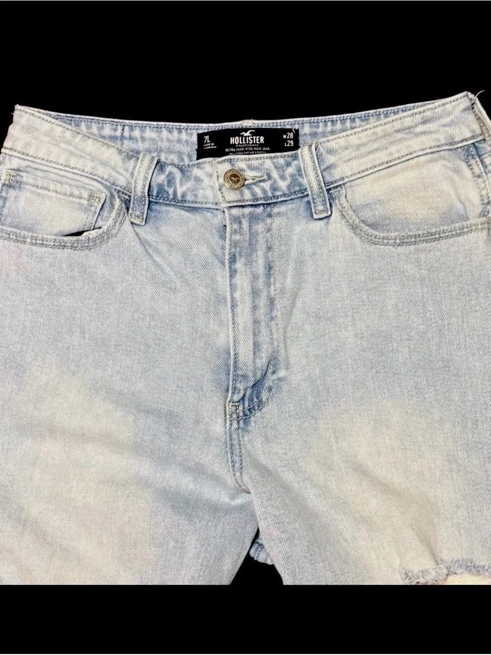 Hollister Light Wash Ultra High-Rise Mom Jeans - Picture 2 of 6